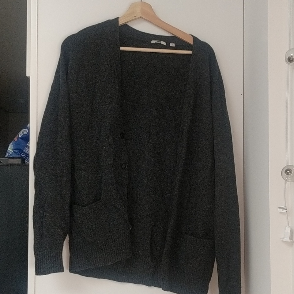 Cardigan dark gray sweater